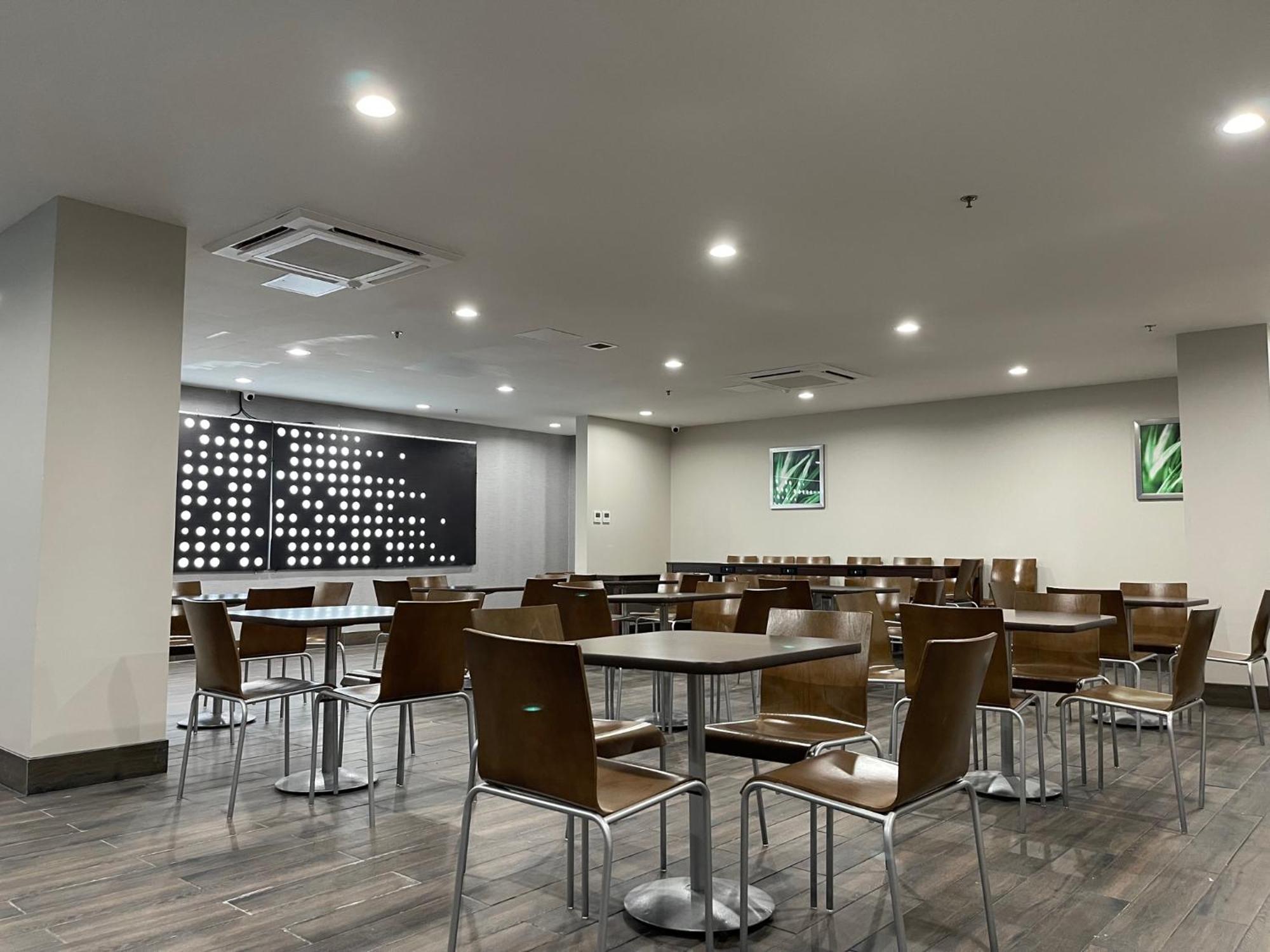 Days Inn By Wyndham Bronx Nyc New York Extérieur photo