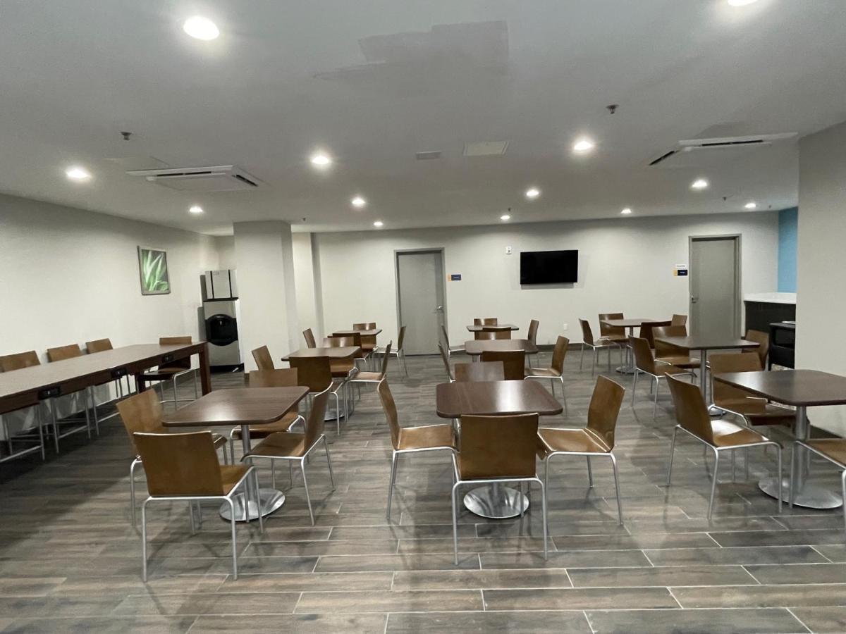 Days Inn By Wyndham Bronx Nyc New York Extérieur photo