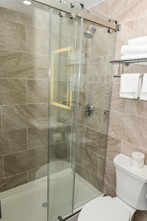 Days Inn By Wyndham Bronx Nyc New York Extérieur photo