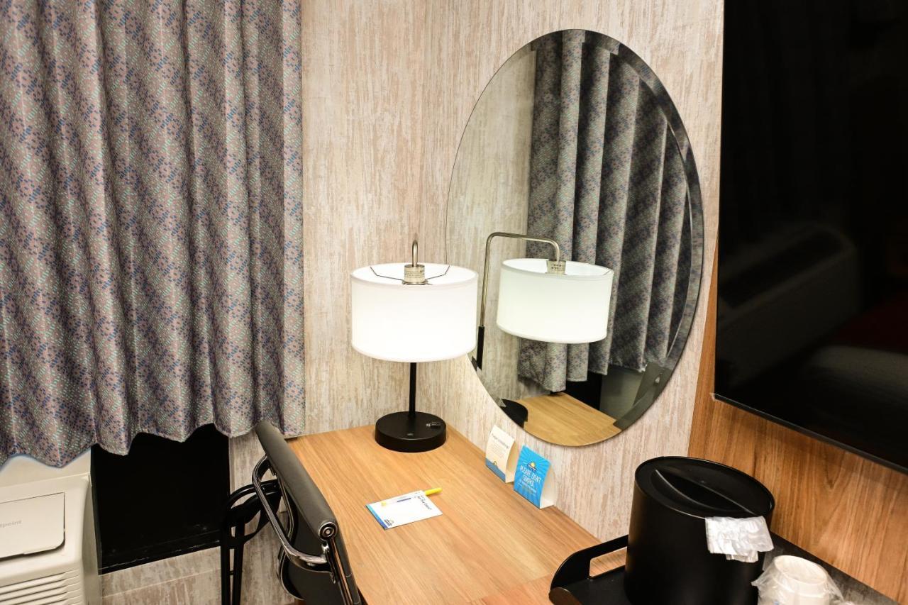 Days Inn By Wyndham Bronx Nyc New York Extérieur photo