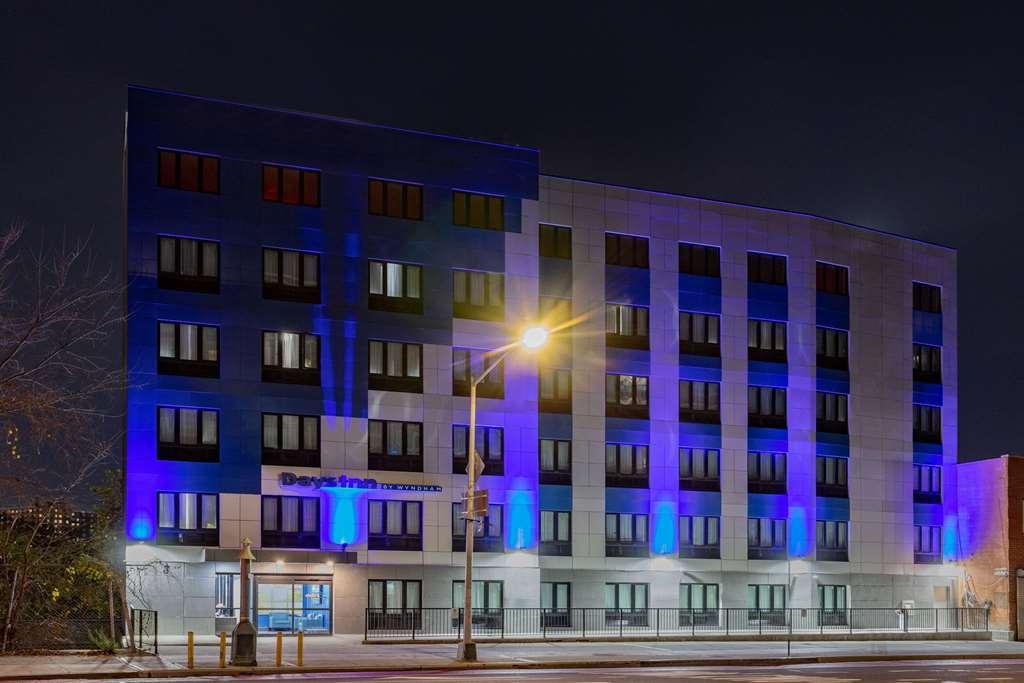 Days Inn By Wyndham Bronx Nyc New York Extérieur photo